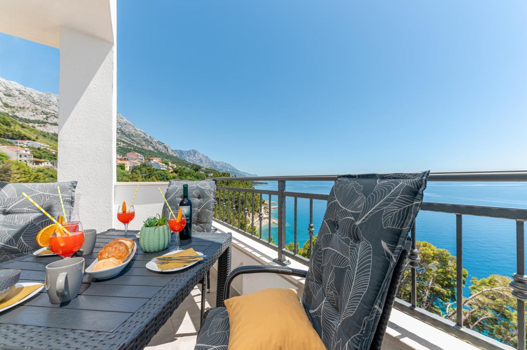 Seaview Apartments Nives Брела Экстерьер фото