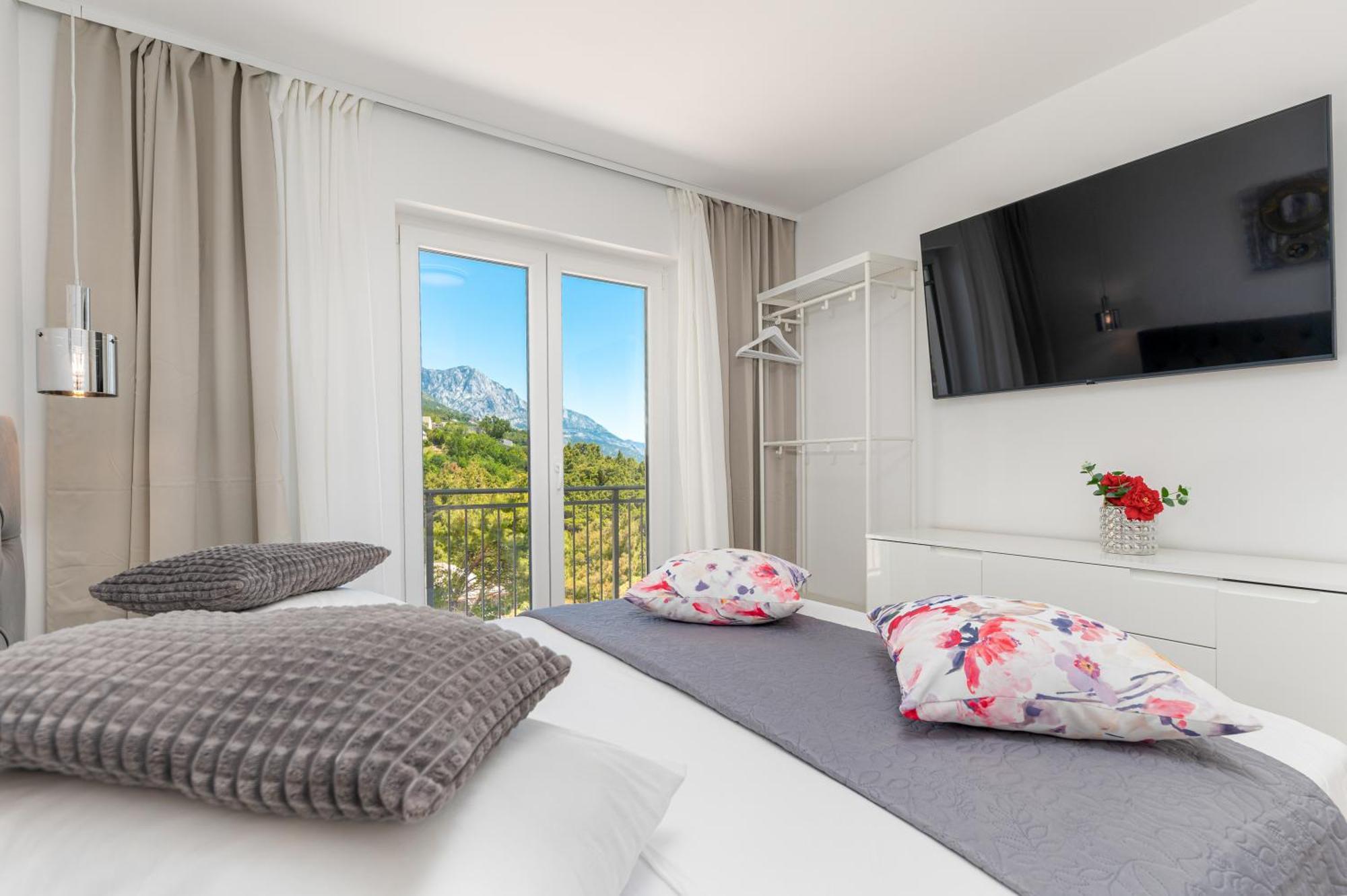 Seaview Apartments Nives Брела Экстерьер фото