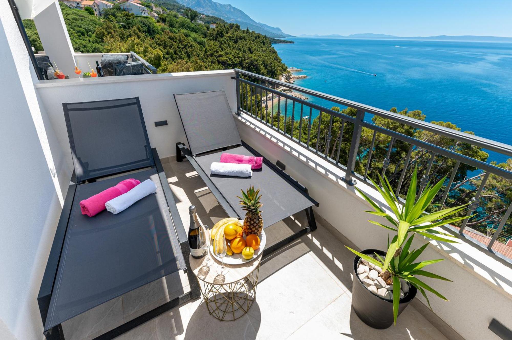 Seaview Apartments Nives Брела Экстерьер фото